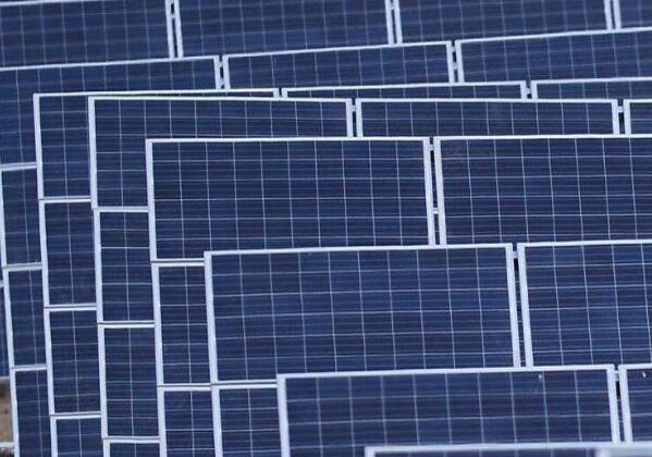廣東梅州兩個光伏復合項目總投資35億元，年發(fā)電量為77000萬度