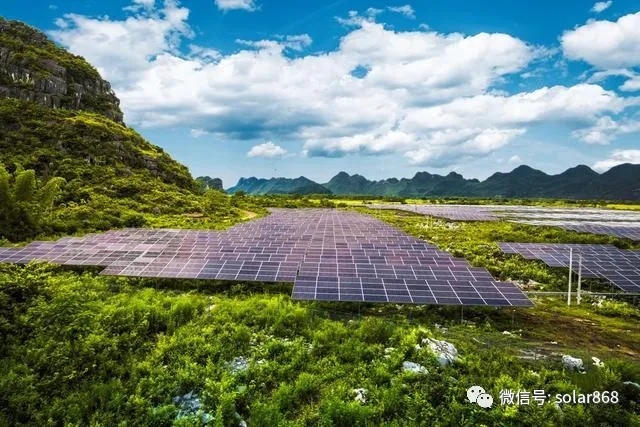 南方電網(wǎng)公司發(fā)布服務(wù)碳達(dá)峰、碳中和工作方案，提出5個(gè)方面21項(xiàng)重點(diǎn)舉措，構(gòu)建以新能源為主體的新型電力系統(tǒng)
