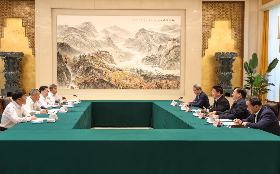 雷鳴山、韓君拜會湖北省委書記王蒙徽、省長王忠林