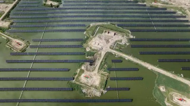 18.73MW！中石油首個(gè)水面光伏項(xiàng)目并網(wǎng)發(fā)電