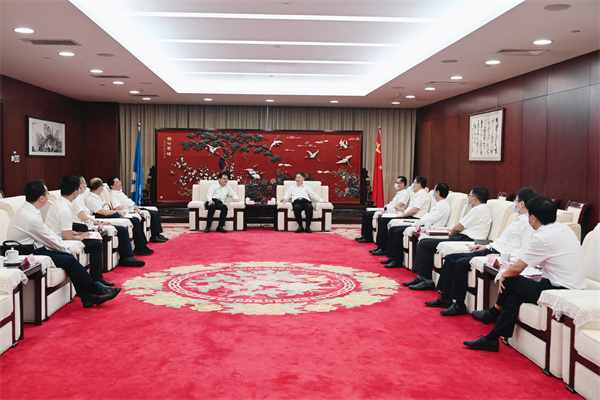 溫樞剛會(huì)見張傳慧、姚煥