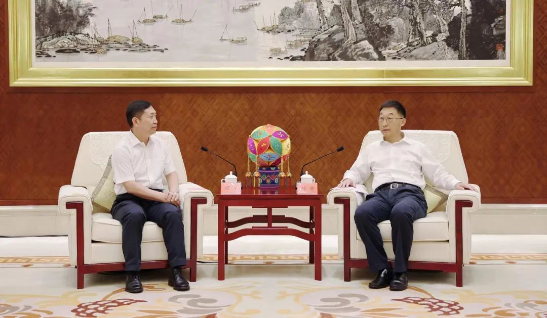 中核集團(tuán)總經(jīng)理、黨組副書記顧軍拜會廣西壯族自治區(qū)黨委書記劉寧