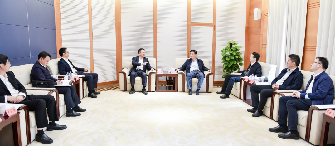 鄒磊會(huì)見上海市靜安區(qū)委書記于勇、區(qū)長(zhǎng)王華