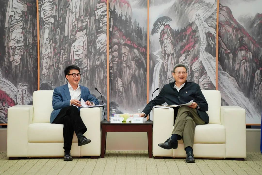 國(guó)家電投黨組書記、董事長(zhǎng)錢智民會(huì)見申能集團(tuán)黨委書記、董事長(zhǎng)黃迪南
