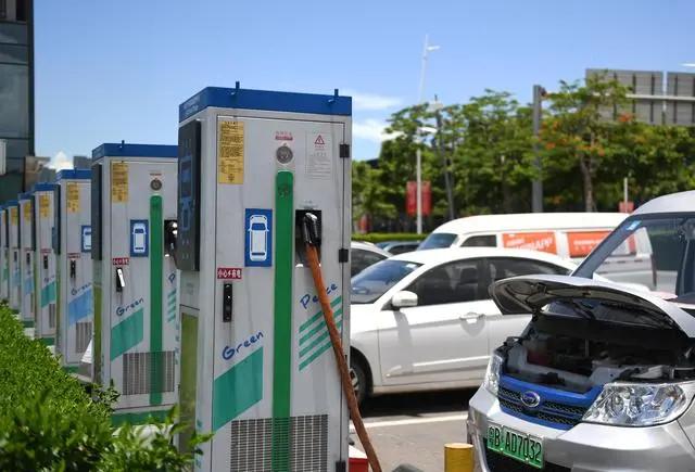 中國電動車企駛?cè)肴毡尽八{(lán)?！笔袌? width=