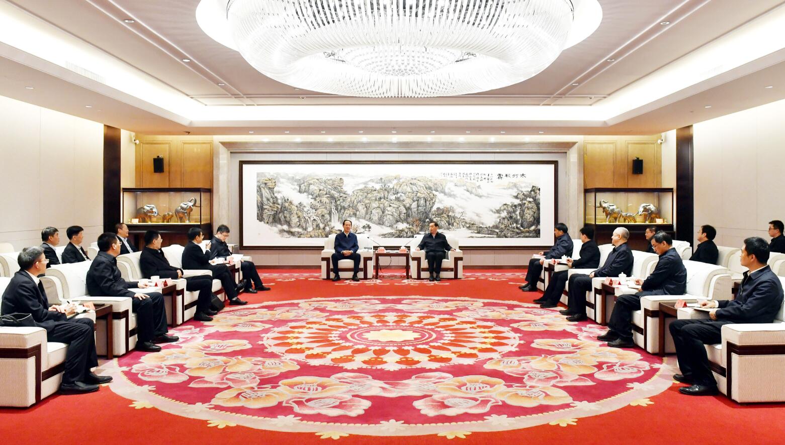 中國電建黨委書記、董事長丁焰章與河北省委常委、石家莊市委書記張超超會談
