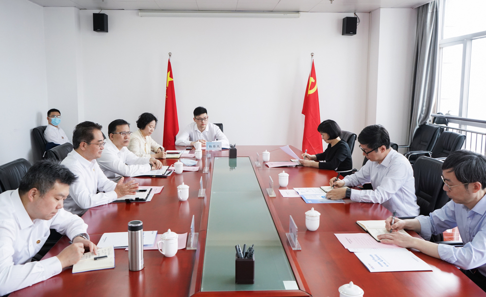 中國能建黨委常委、副總經(jīng)理吳云與國家能源局華中監(jiān)管局黨組書記、局長任育之會談