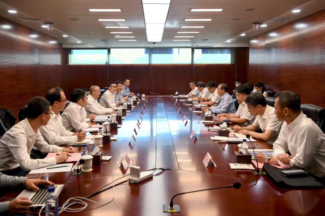 華電集團(tuán)黨組書記、董事長江毅會見隆基綠能總裁李振國