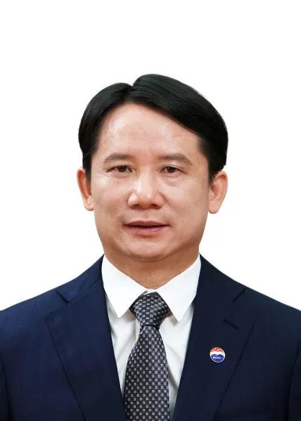 曾任貴州省能源局黨組書記、局長 丁雄軍當(dāng)選中國貴州茅臺酒廠(集團)黨委書記