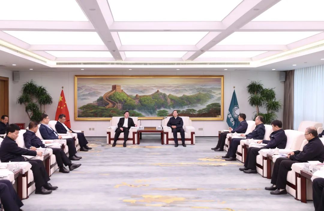 國(guó)家電網(wǎng)公司董事長(zhǎng)辛保安與甘肅省委書記胡昌升、省長(zhǎng)任振鶴會(huì)談