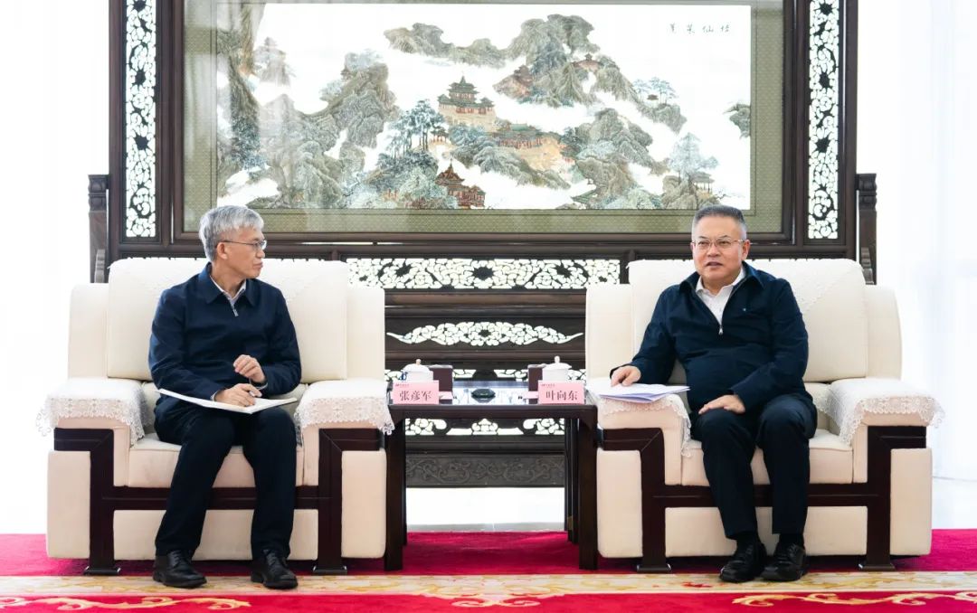 華電集團(tuán)黨組副書記、董事、總經(jīng)理葉向東會(huì)見東方電氣董事、總經(jīng)理、黨組副書記張彥軍