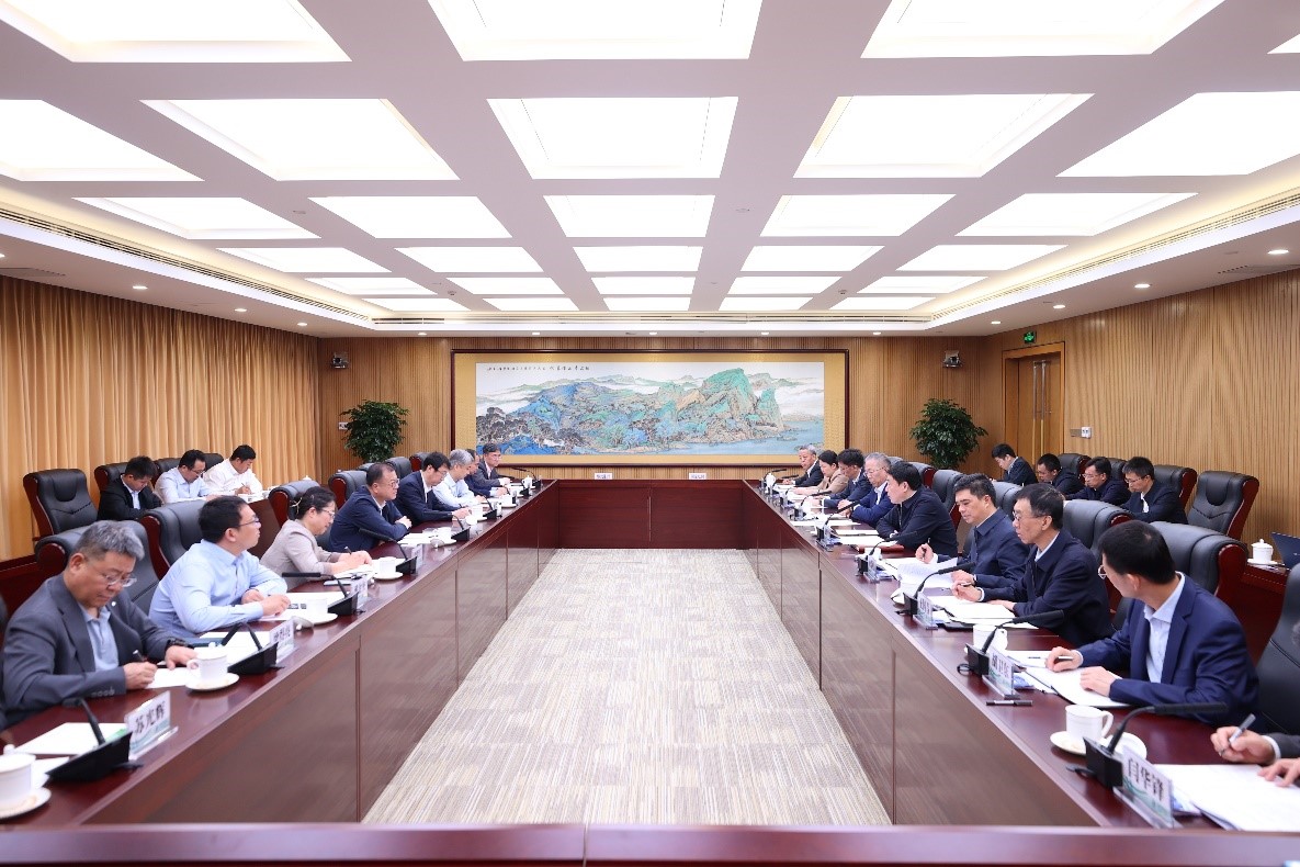 西安交通大學黨委書記盧建軍、校長張立群赴國家電網(wǎng)座談交流