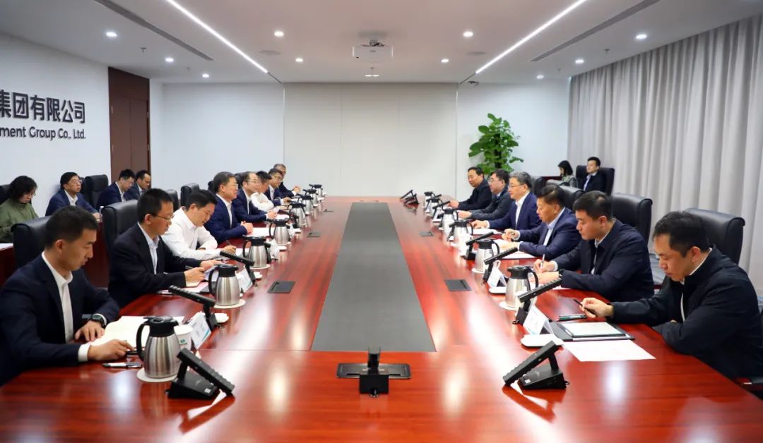 中國(guó)電氣裝備黨委書記、董事長(zhǎng)李洪鳳會(huì)見濟(jì)南市委副書記、市長(zhǎng)于海田