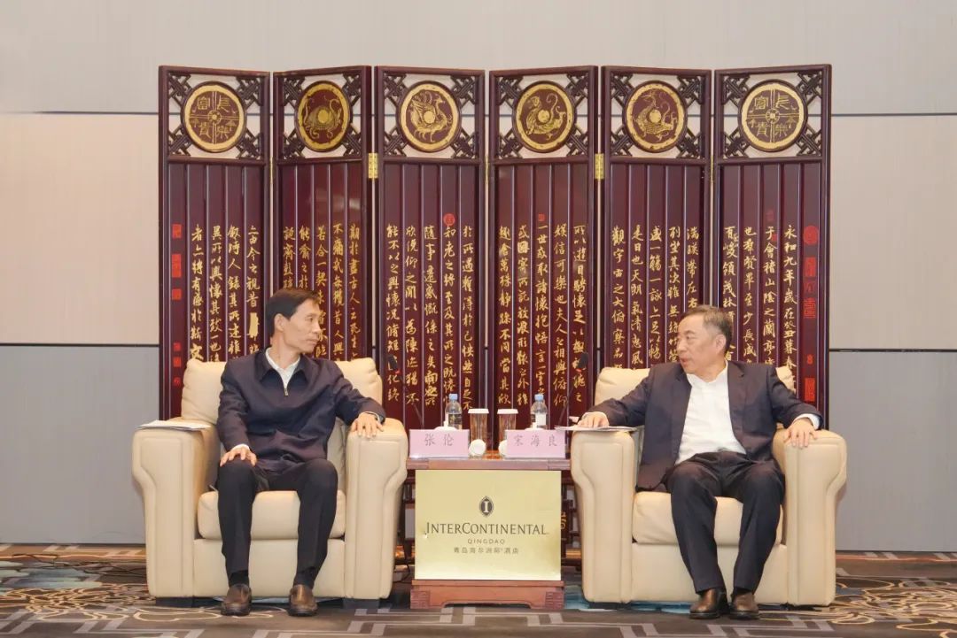 中國(guó)能建黨委書記、董事長(zhǎng)宋海良與菏澤市委書記張倫會(huì)談