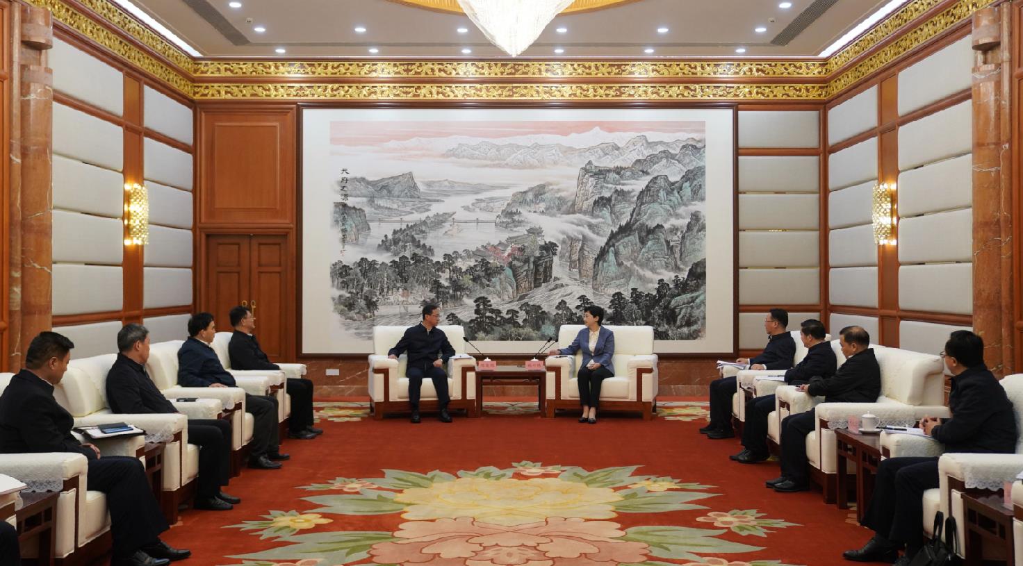 中國(guó)安能集團(tuán)黨委書記、董事長(zhǎng)陳奕輝拜會(huì)四川省委副書記、省長(zhǎng)施小琳