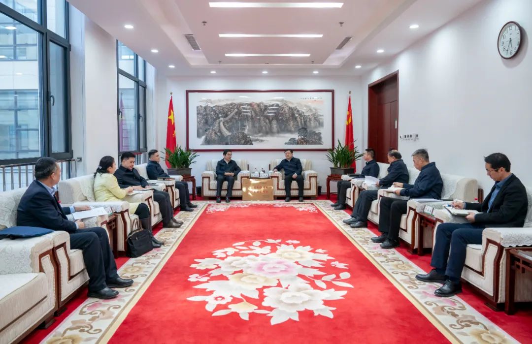 內(nèi)蒙古電力集團(tuán)與包頭市委、市政府交流座談